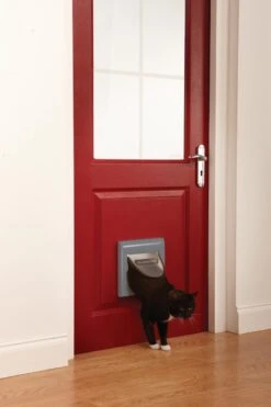 PetSafe Staywell Classic Manual 4-Way Locking Cat Flap - Grijs W/tunnel -Dierenwinkel 800x1200 6